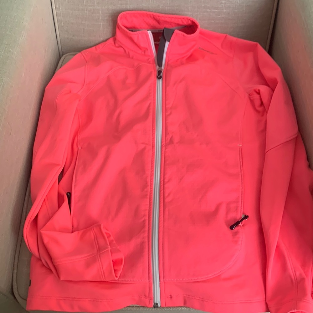 Saucony Windbreaker/sport jacket . Bubble gum Pink women’s size Small
